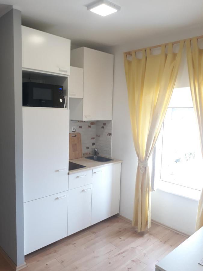 Studio Apartman "Nicole" PUY Exterior foto